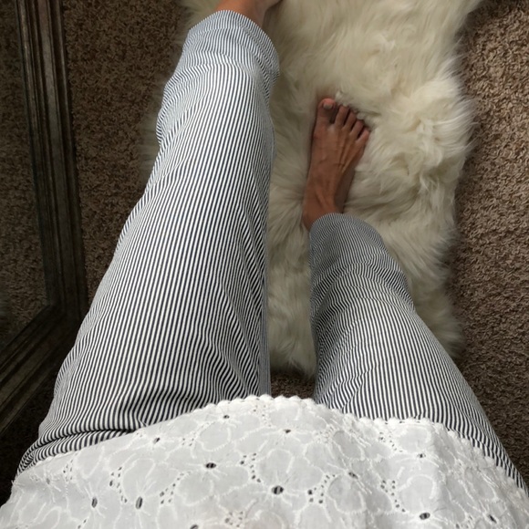 Gap Seersucker Chino Pants - Picture 5 of 6